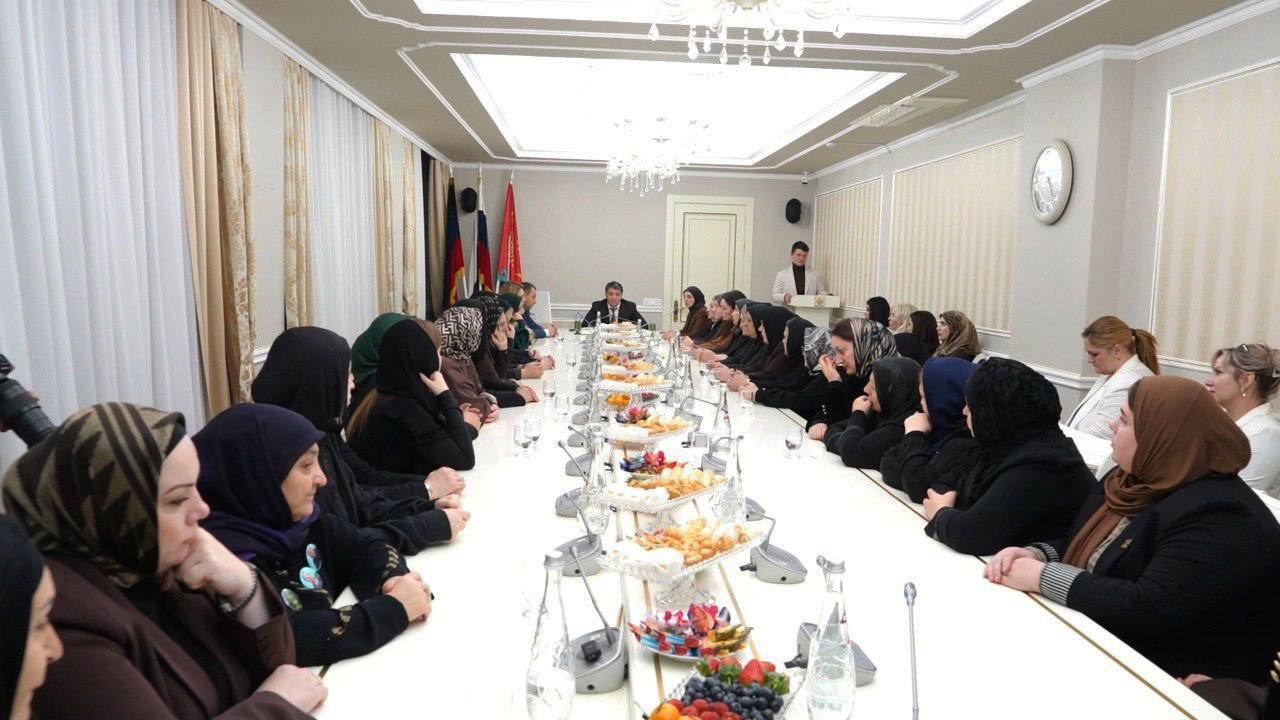 Награждение активистов Комитета семей воинов Отечества